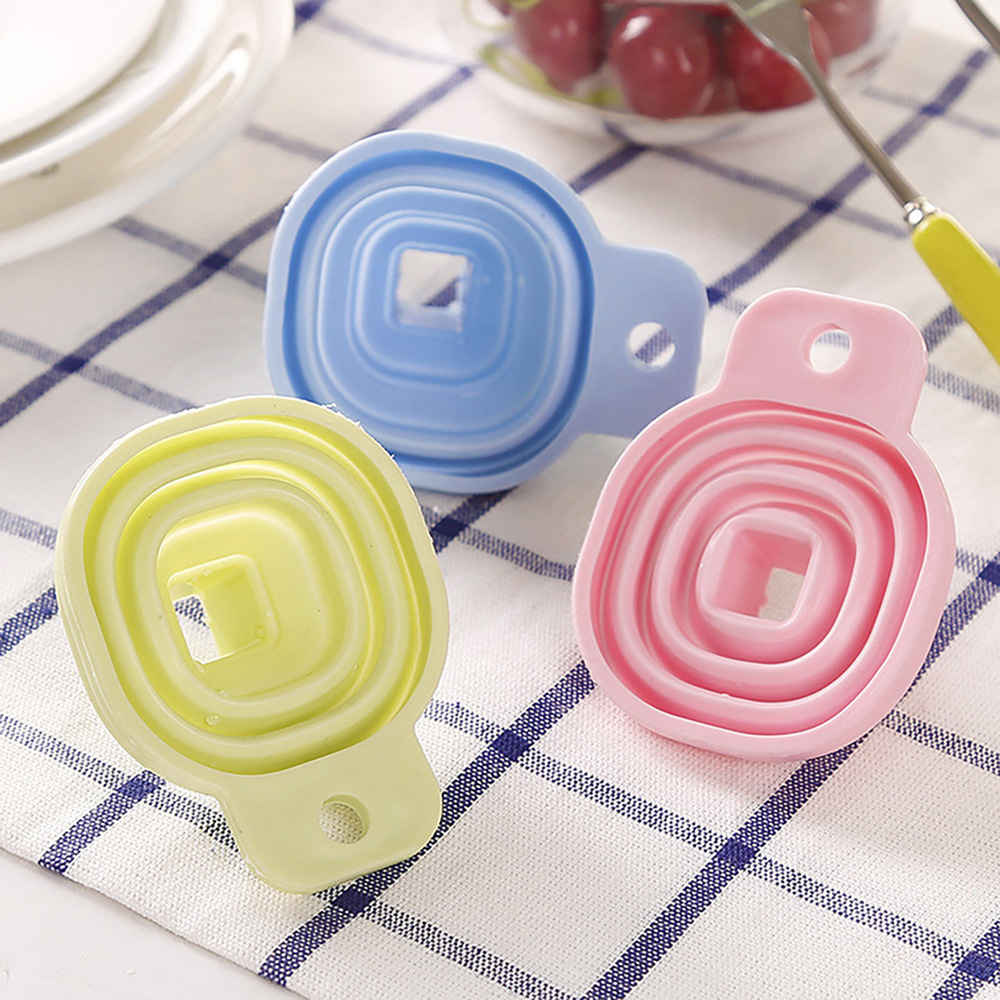 Mini Silicone Collapsible Kitchen Oil Funnel 3