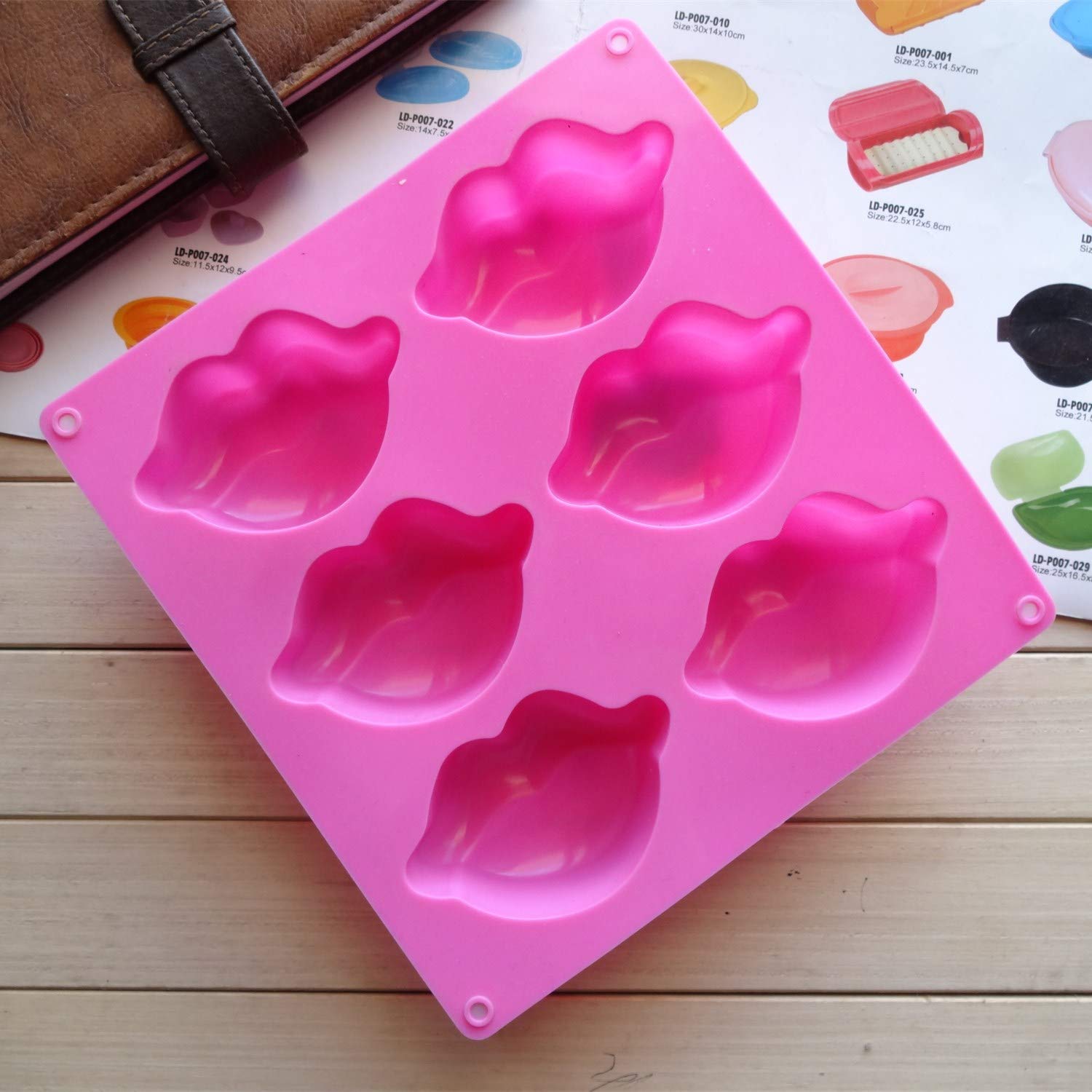 Hot Lips Soap Mold 4