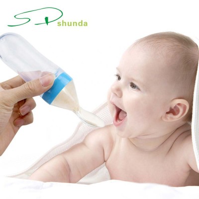 silicone food bottle Creative feeder makes it easy for babies to feed dishes